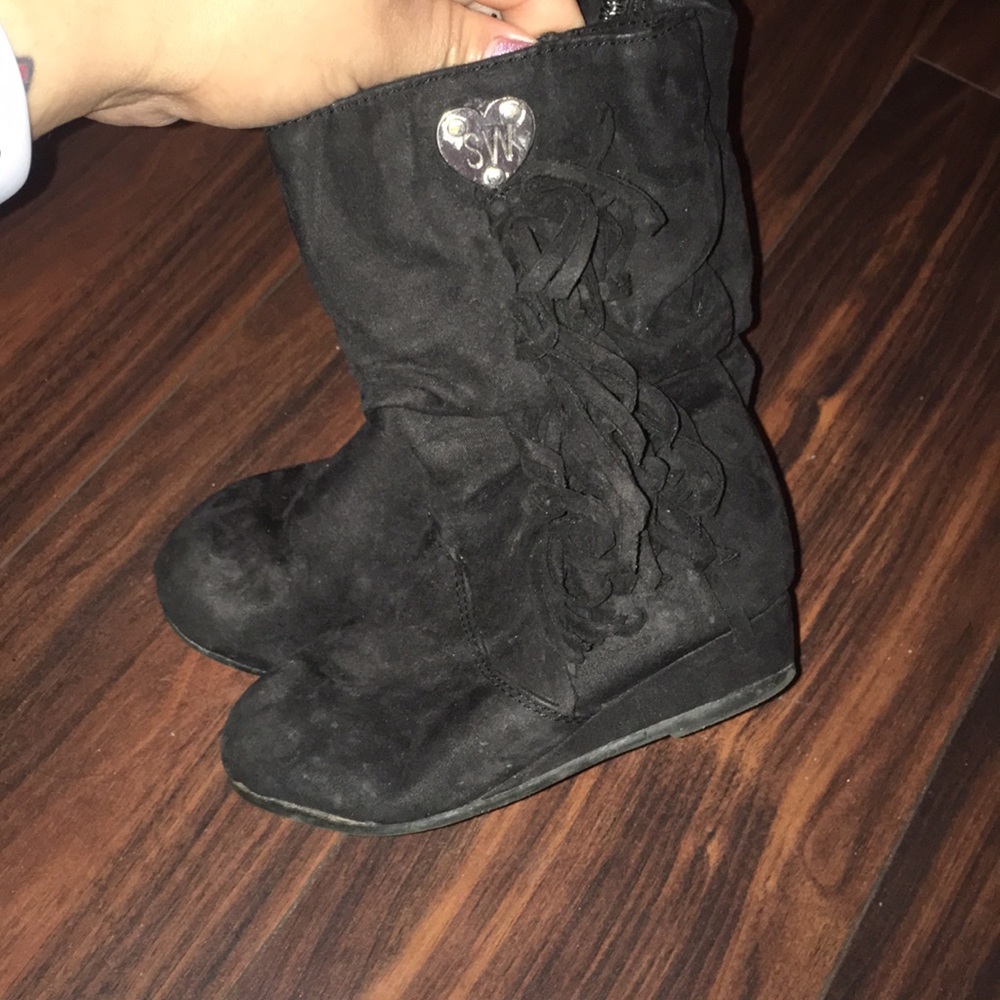Black tall boots